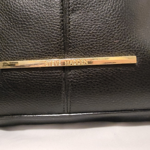 Steve Madden large expanding tote purse - Picture 3 of 5